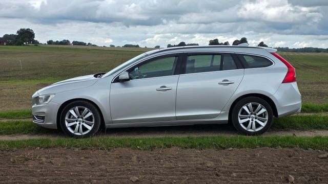 Volvo V60 2015 – bild 2
