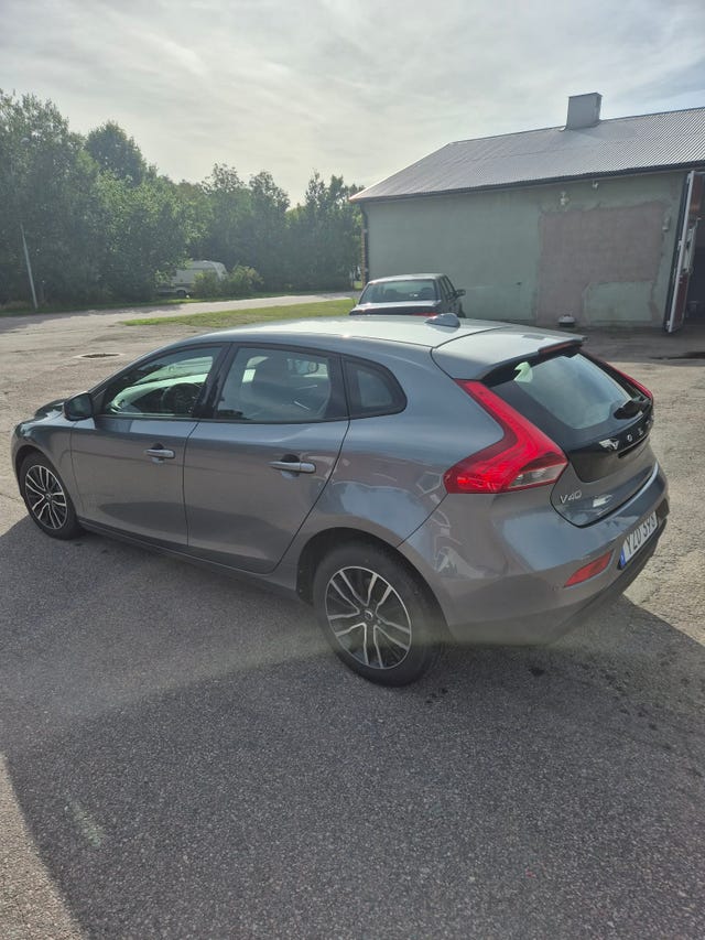 Volvo V40 2018