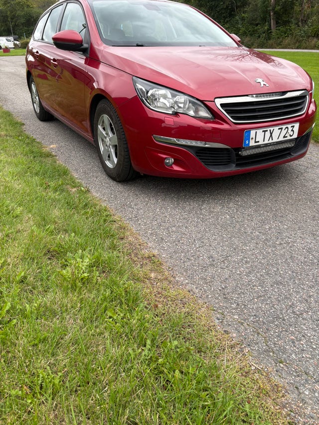 Peugeot 308 SW 2015