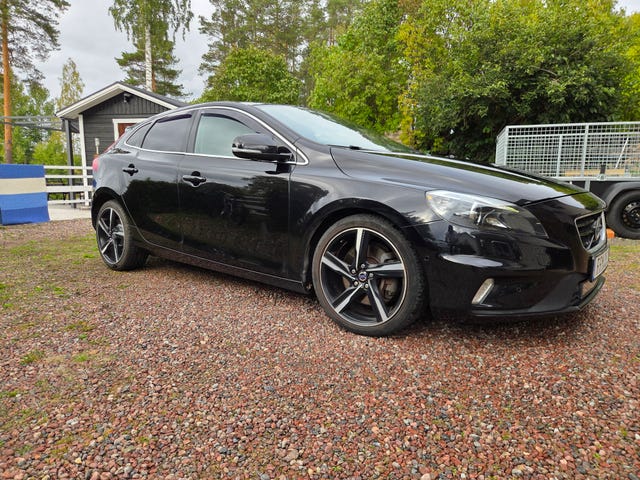 Volvo V40 2014