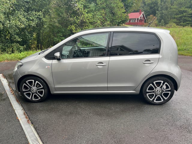 Volkswagen UP! 2015
