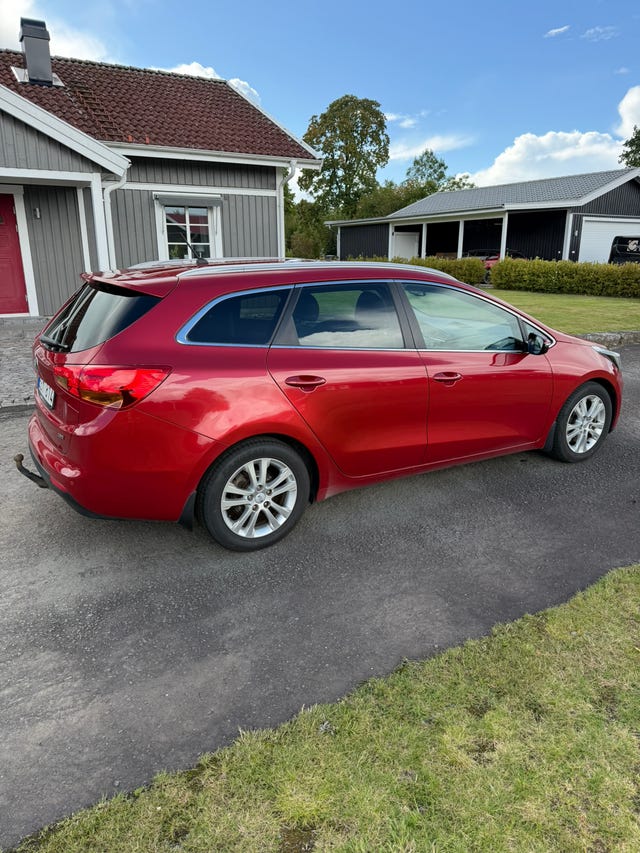 Kia Ceed 2013 – bild 3