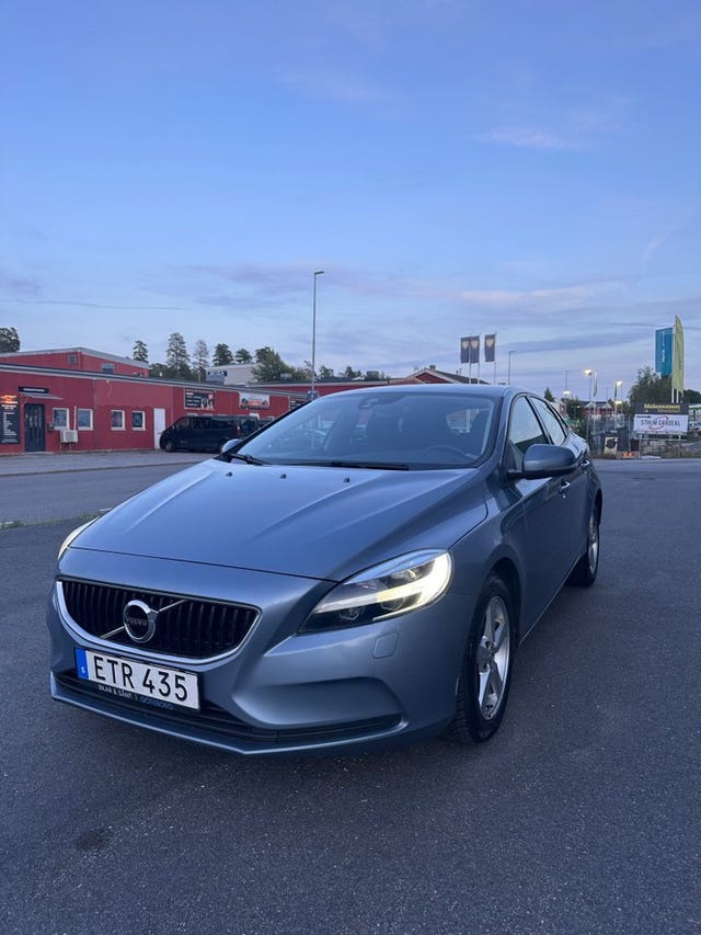 Volvo V40 2017