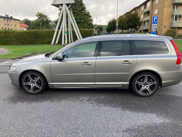 Volvo V70 2016