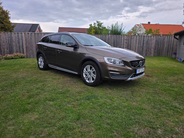 Volvo V60 Cross Country 2016