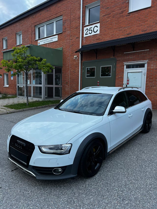 Audi A4 allroad 2014