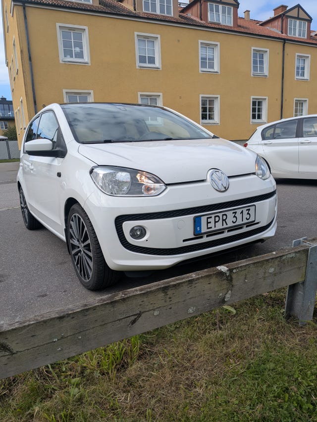 Volkswagen UP! 2015