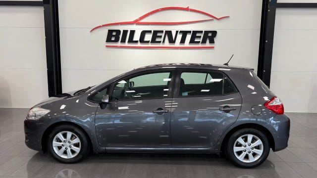 Toyota Auris 2012