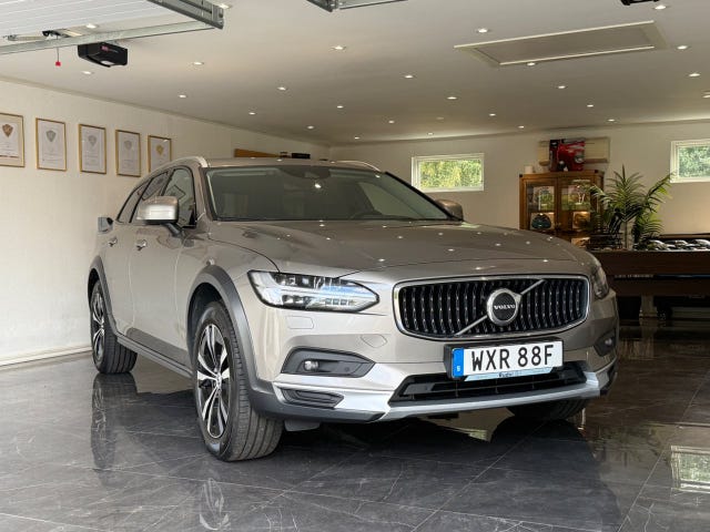 Volvo V90 Cross Country 2021