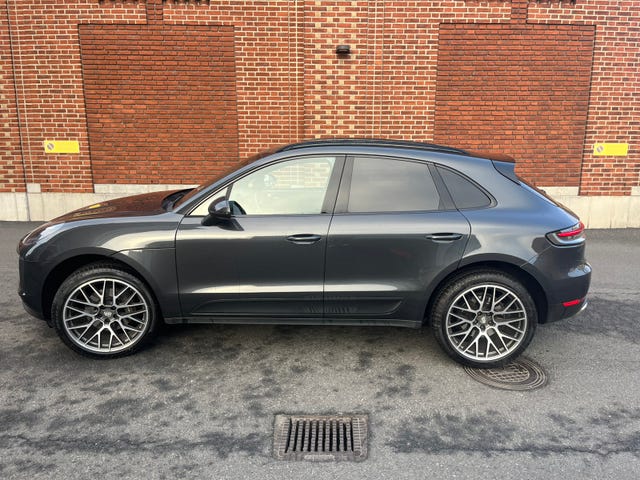 Porsche Macan 2021