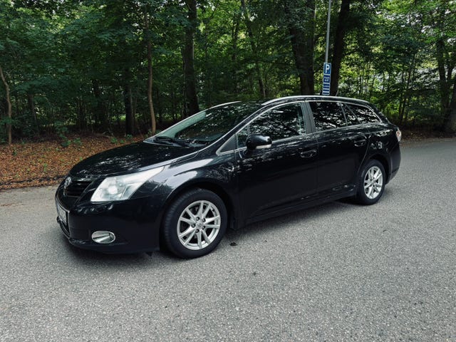 Toyota Avensis 2011