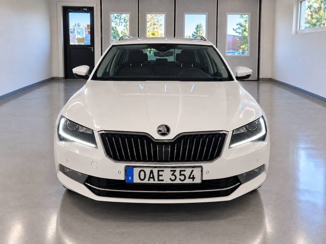 Skoda Superb 2017 – bild 3