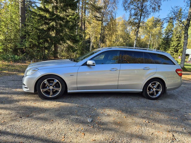 Mercedes-Benz E220 2011 – bild 2