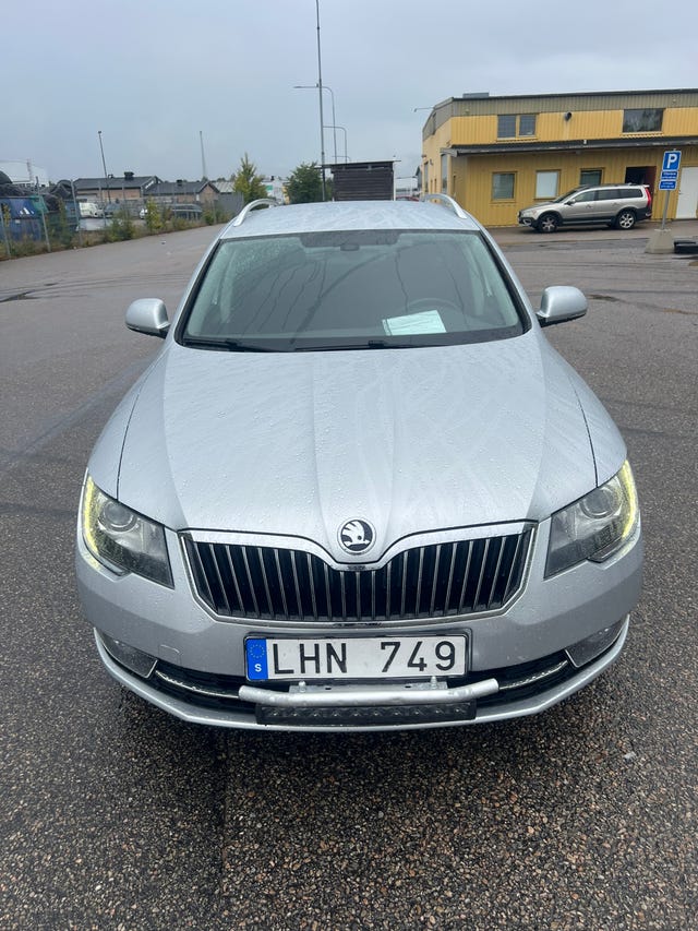 Skoda Superb 2014