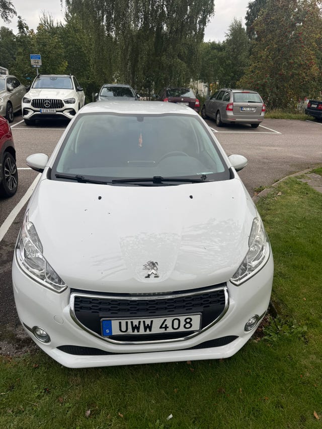 Peugeot 208 2015