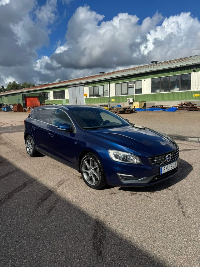 Volvo V60 2015