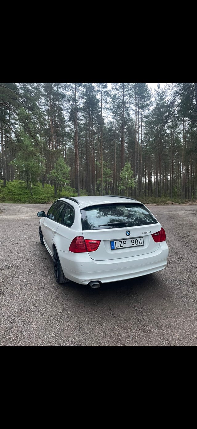 BMW 320d 2012 – bild 2