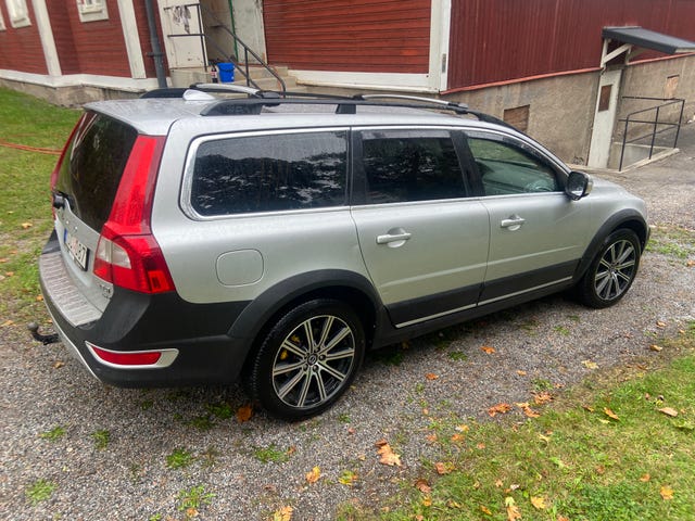 Volvo XC70 2012