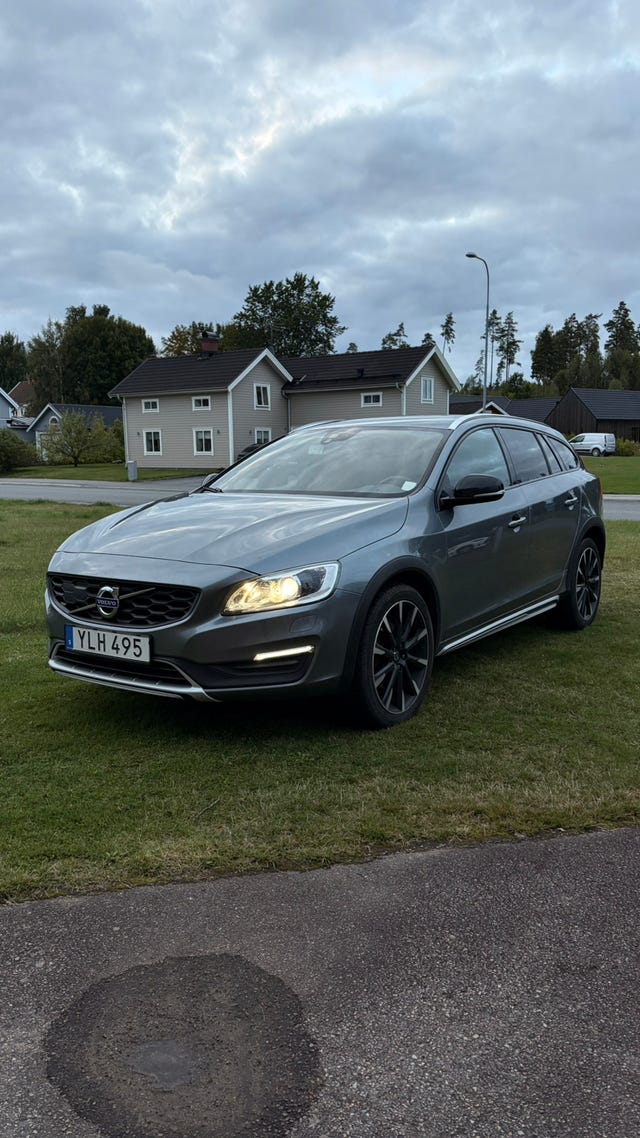 Volvo V60 Cross Country 2017