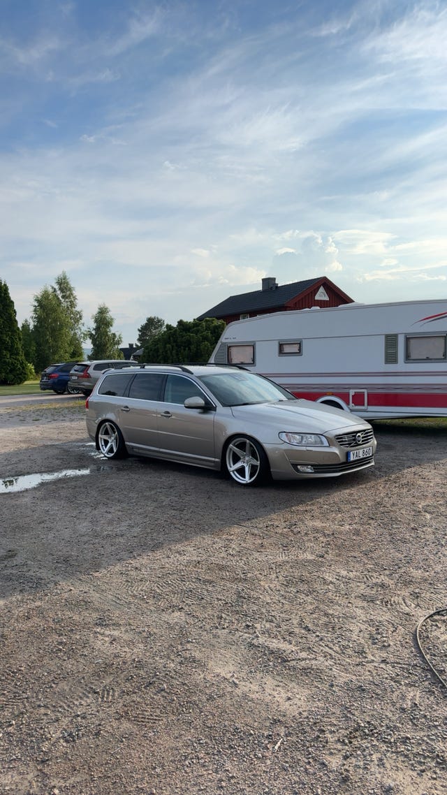 Volvo V70 2016