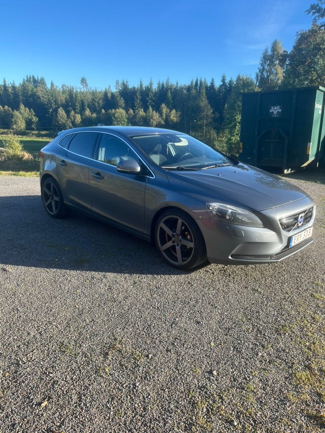 Volvo V40 2015