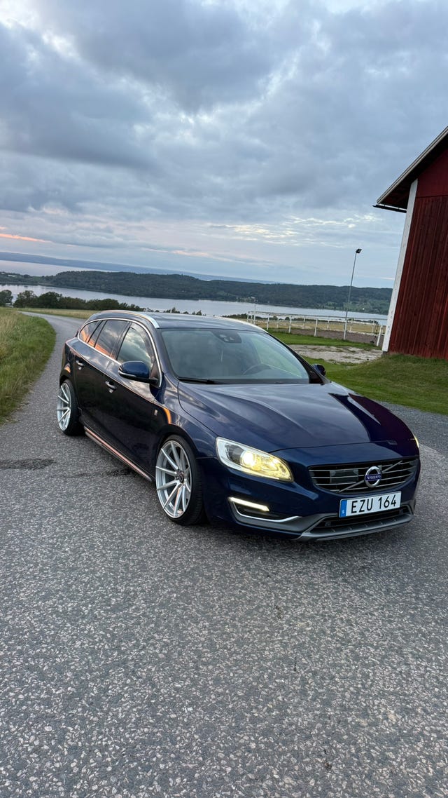 Volvo V60 2015