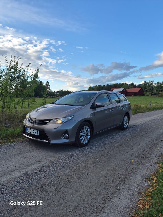 Toyota Auris 2013