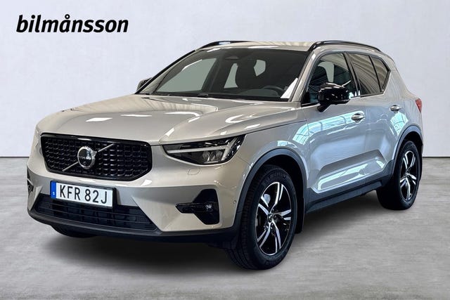 Volvo XC40 2025