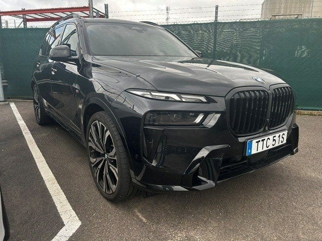BMW X7 2025