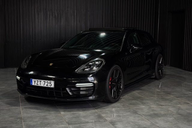 Porsche Panamera GTS 2019