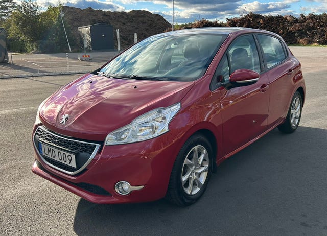 Peugeot 208 2014