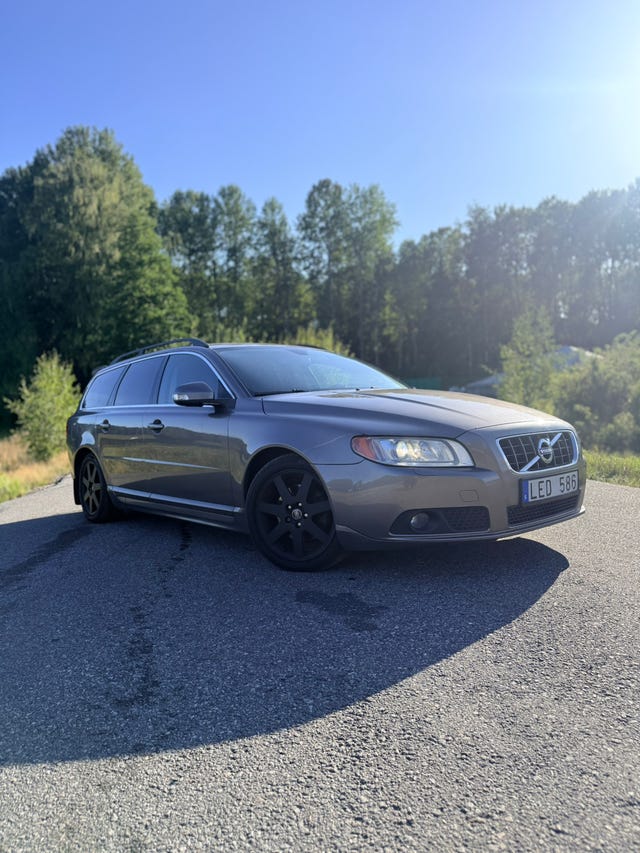 Volvo V70 2011