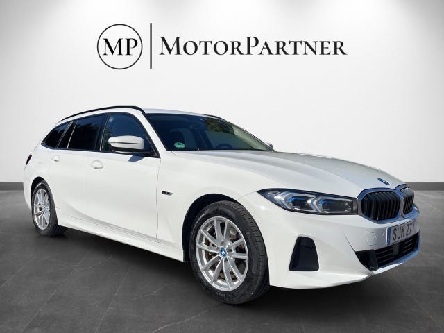 BMW 330e 2023