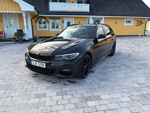 BMW 330e 2021