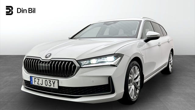 Skoda Superb 2025