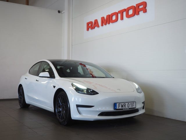 Tesla Model 3 2023