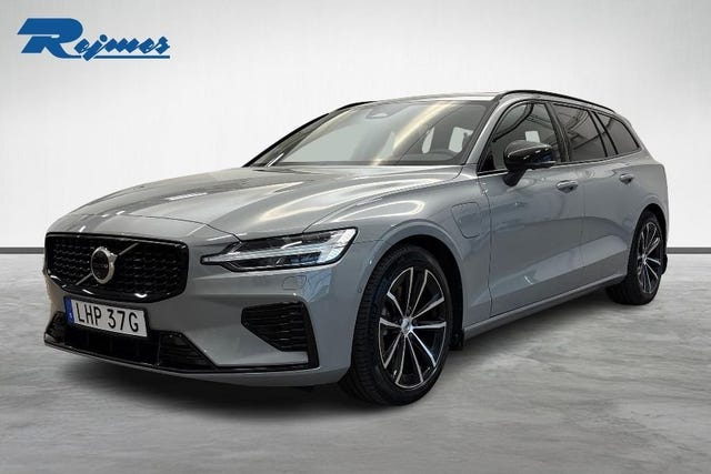 Volvo V60 2025