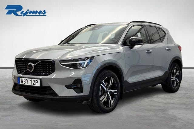 Volvo XC40 2025