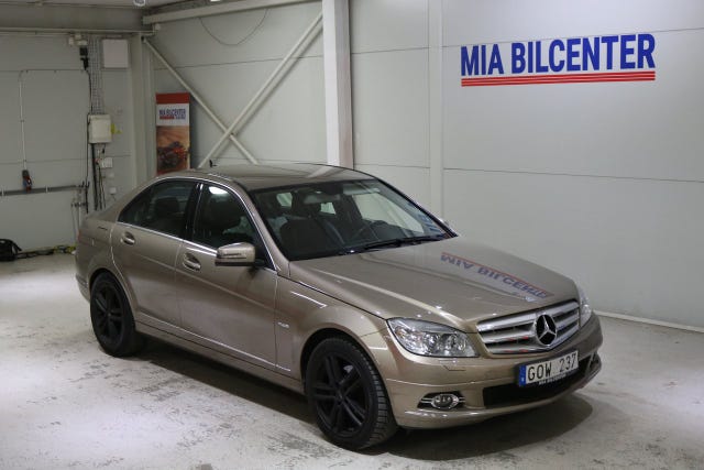 Mercedes-Benz C220 2011
