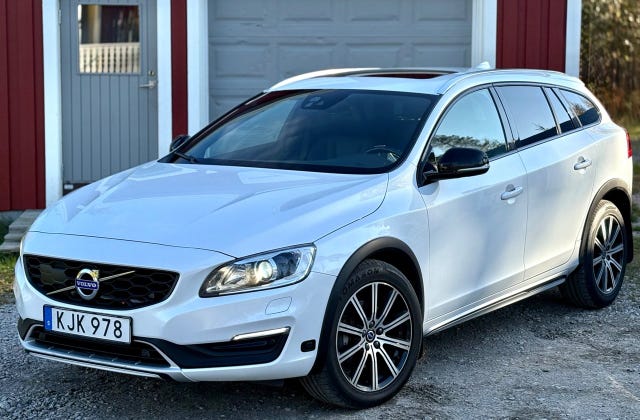 Volvo V60 Cross Country 2016