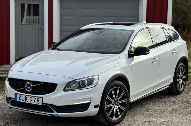Volvo V60 Cross Country 2016