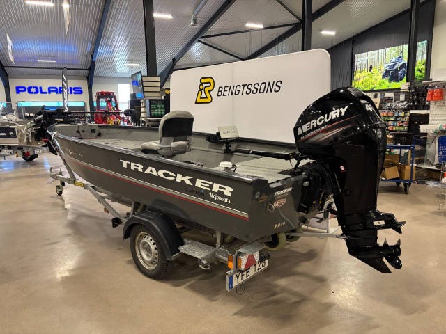 Tracker laker V16 dlx & Mercury F40