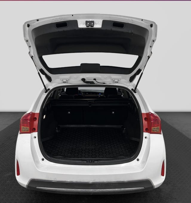 Toyota Auris 2015