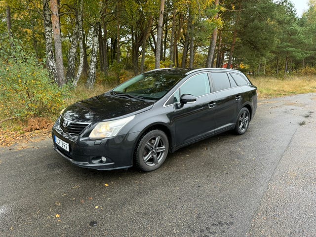 Toyota Avensis 2010