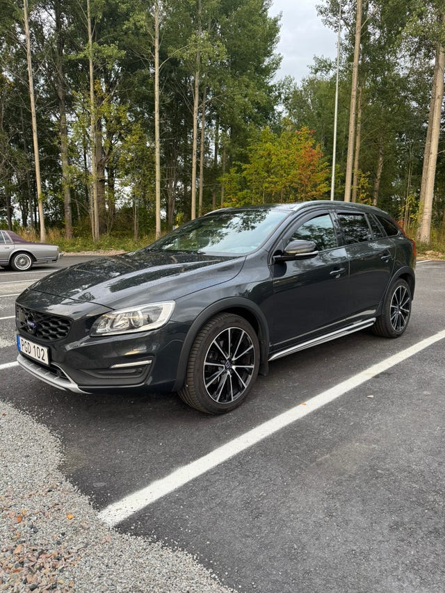 Volvo V60 Cross Country 2017