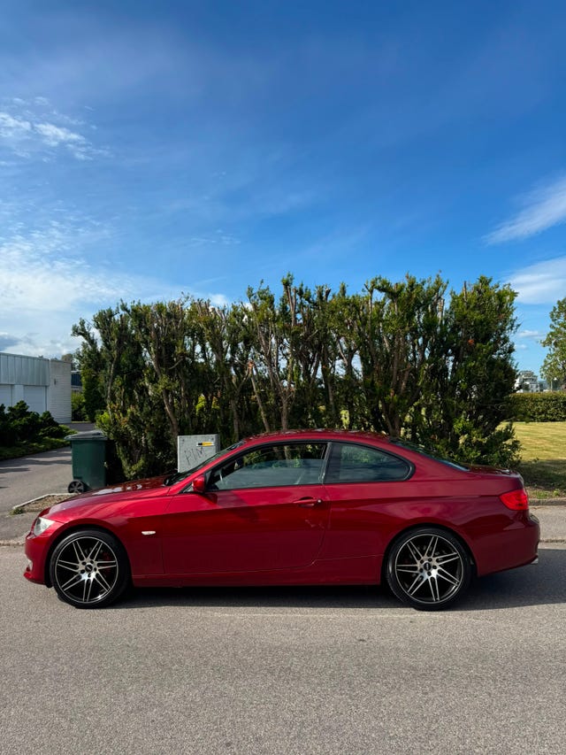 BMW 320i 2011