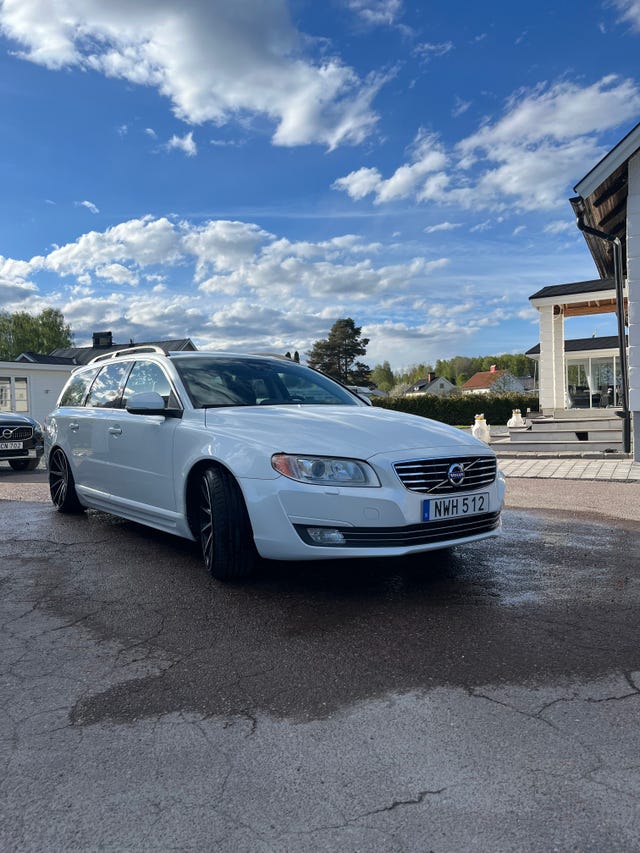 Volvo V70 2014