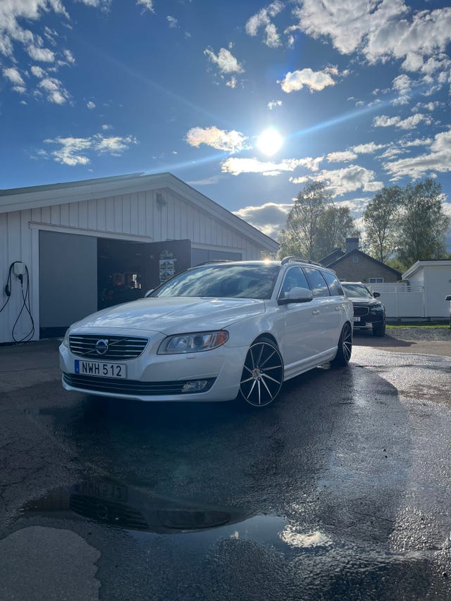 Volvo V70 2014