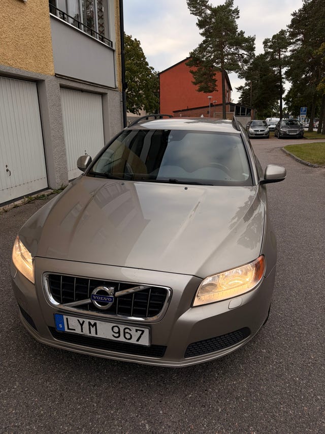 Volvo V70 2012