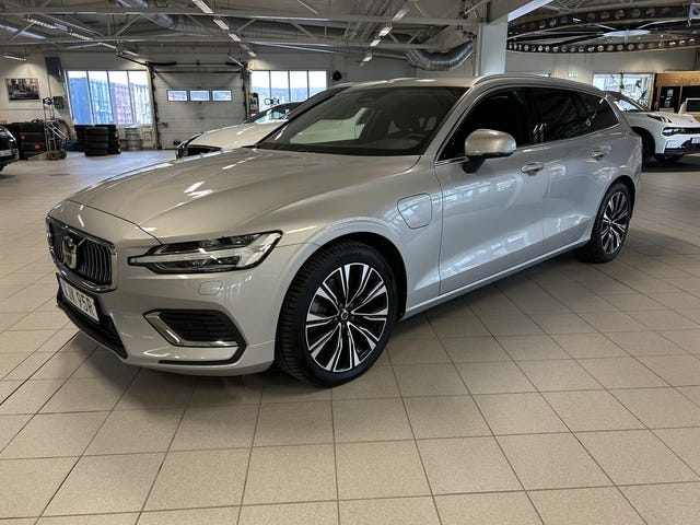 Volvo V60 2023